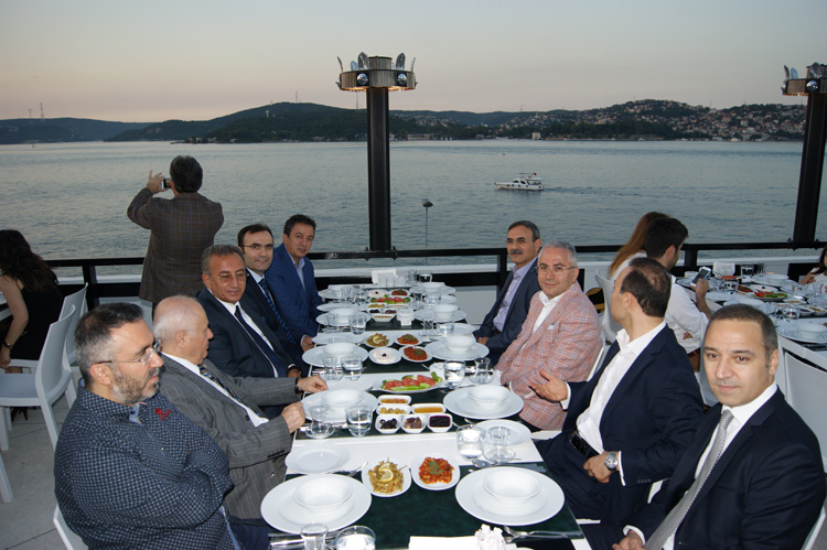 istanbul-iftar-yemegi-etkinligiresim-00111