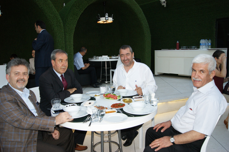 istanbul-iftar-yemegi-etkinligiresim-00112