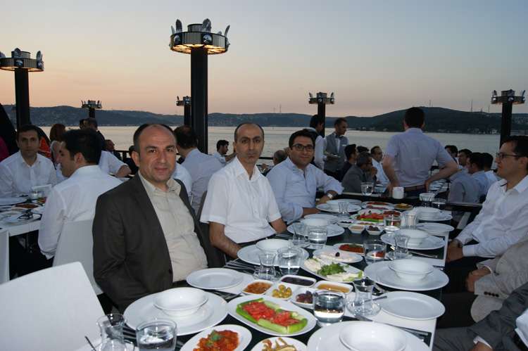 istanbul-iftar-yemegi-etkinligiresim-00115